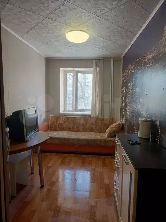 Комната 10 м в 6-к., 2/5 эт. - Фото 1