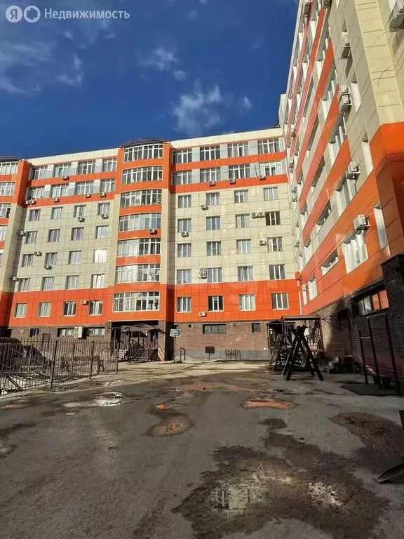 4-комнатная квартира: Омск, улица 10 лет Октября, 70 (222 м) - Фото 1