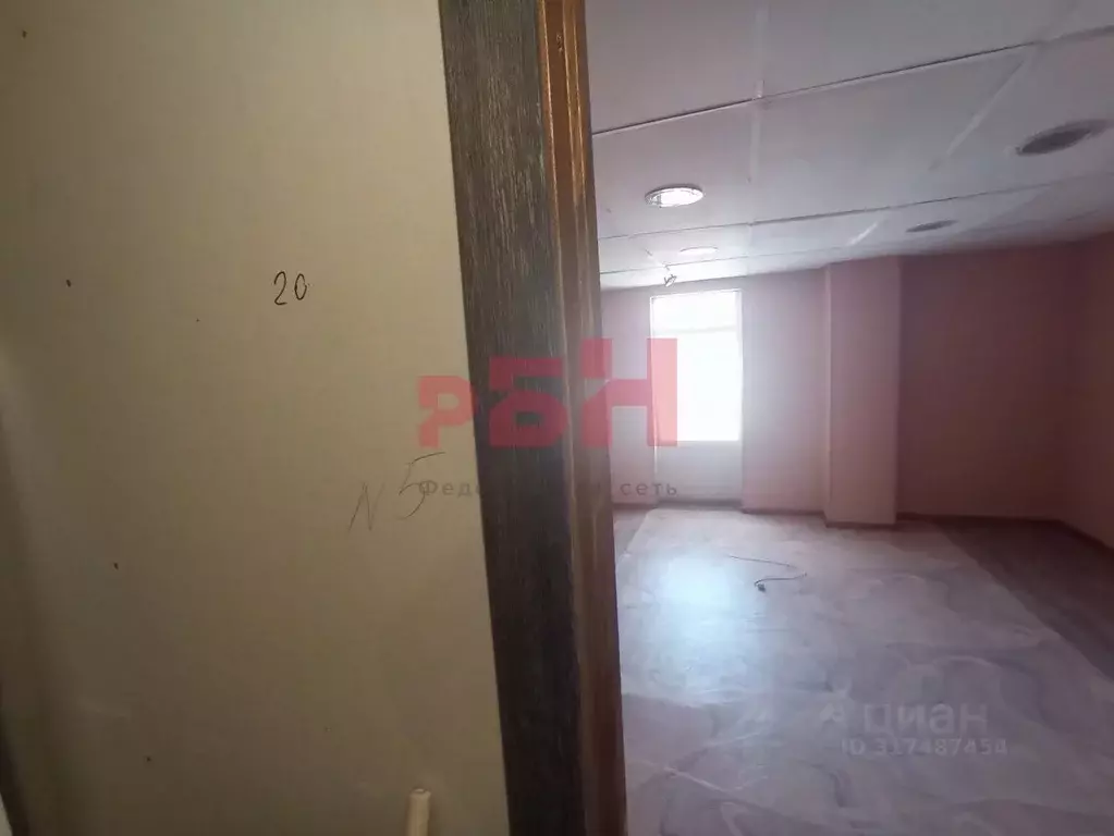 Офис в Курганская область, Курган ул. Радионова, 1А (18 м) - Фото 2