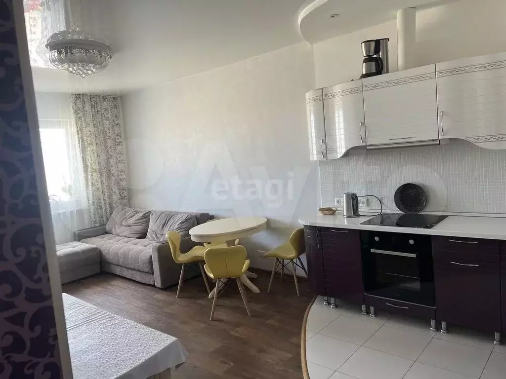 2-к. квартира, 58 м, 9/17 эт. - Фото 0
