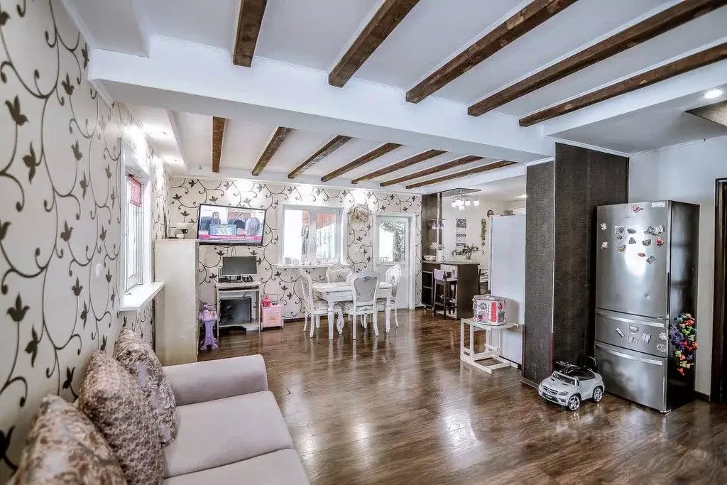 Дом в Сахалинская область, Южно-Сахалинск бул. Рябиновый, 161 (135 м) - Фото 1