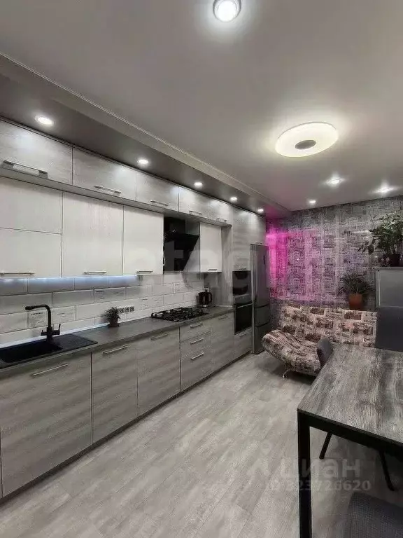 2-к кв. Ямало-Ненецкий АО, Новый Уренгой Оптимистов мкр, 10/1 (74.3 м) - Фото 1