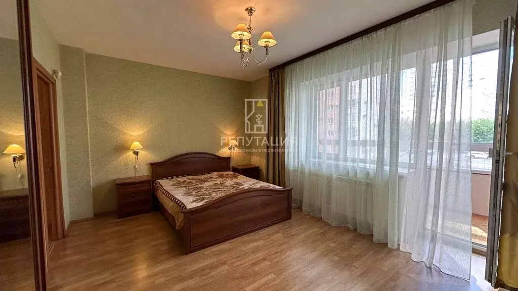 3-к кв. Свердловская область, Екатеринбург ул. Хохрякова, 74 (109.9 м) - Фото 1