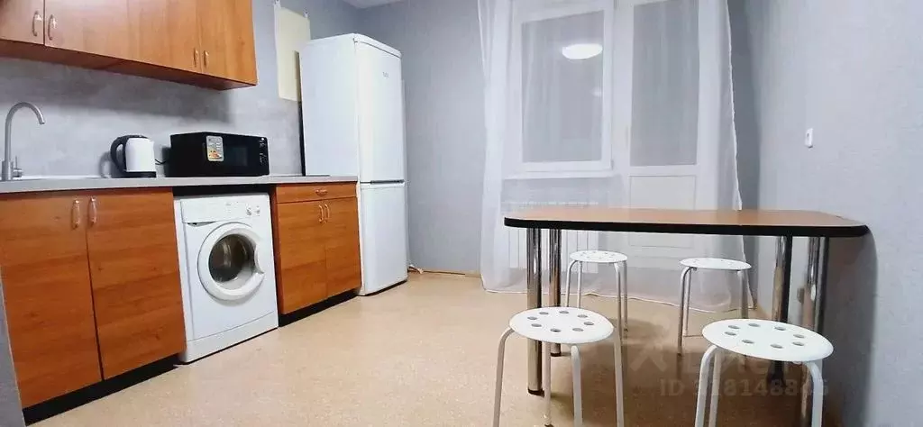 2-к кв. Татарстан, Казань ул. Виктора Сажинова, 3 (65.0 м) - Фото 0