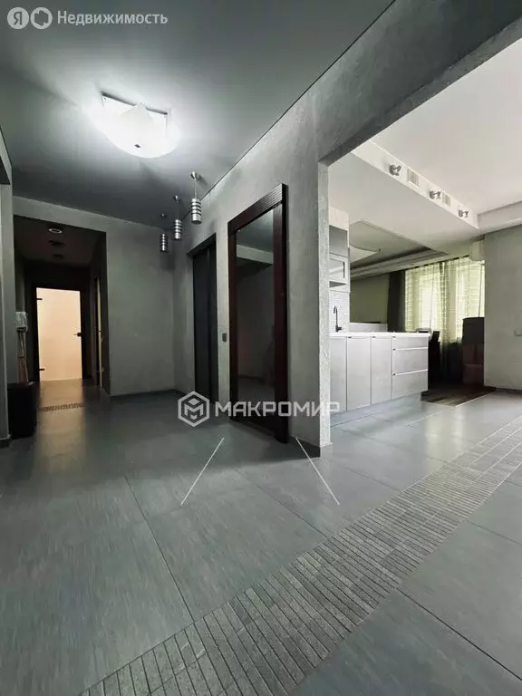 2-комнатная квартира: Санкт-Петербург, Бассейная улица, 73к1 (117 м) - Фото 1