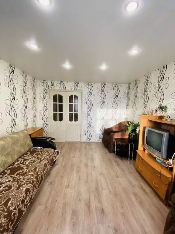 3-к. квартира, 60м, 5/5эт. - Фото 1