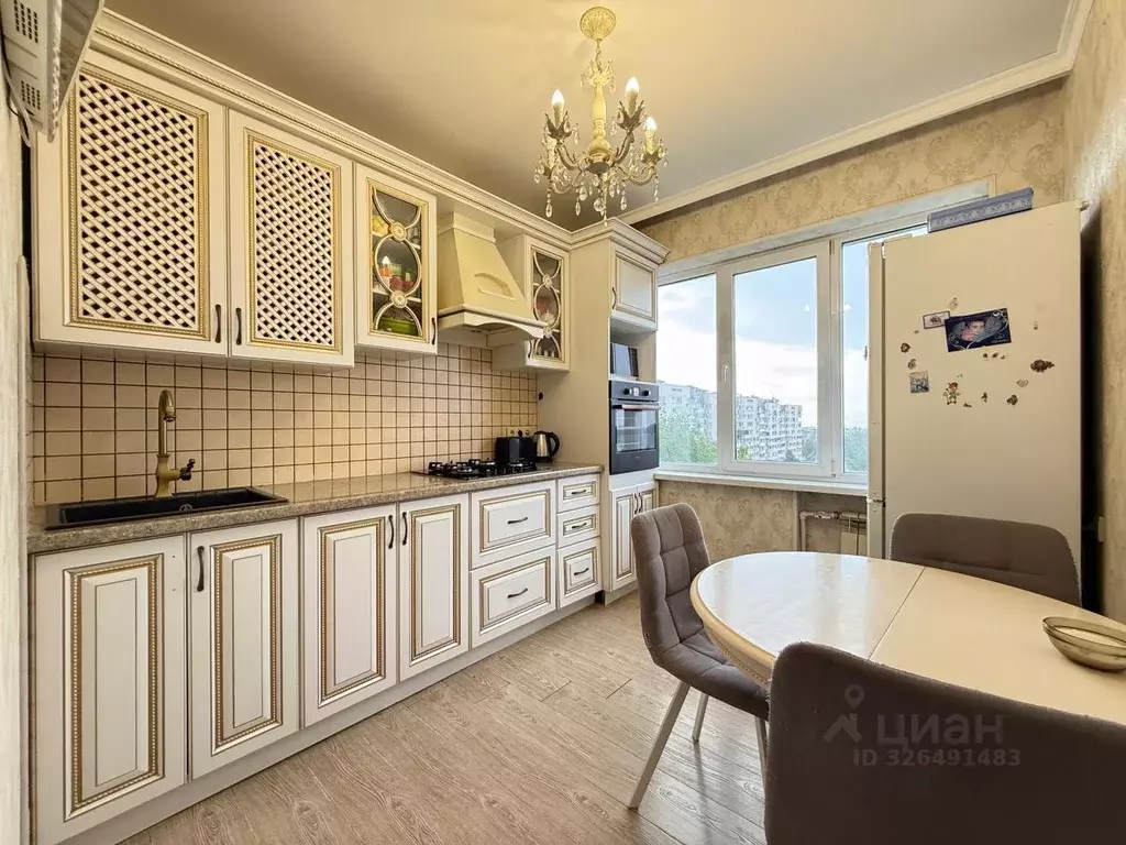 3-к кв. Кабардино-Балкария, Нальчик просп. Кулиева, 3 (77.0 м) - Фото 0