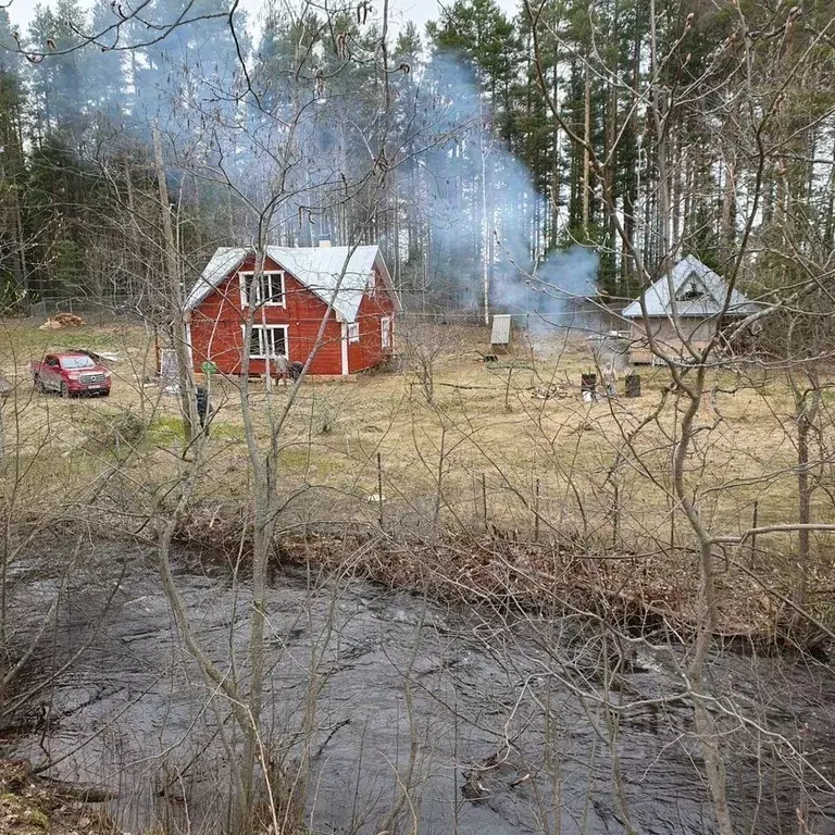 Дом в Карелия, Прионежский район, Деревянское с/пос, д. Уя  (120 м) - Фото 1