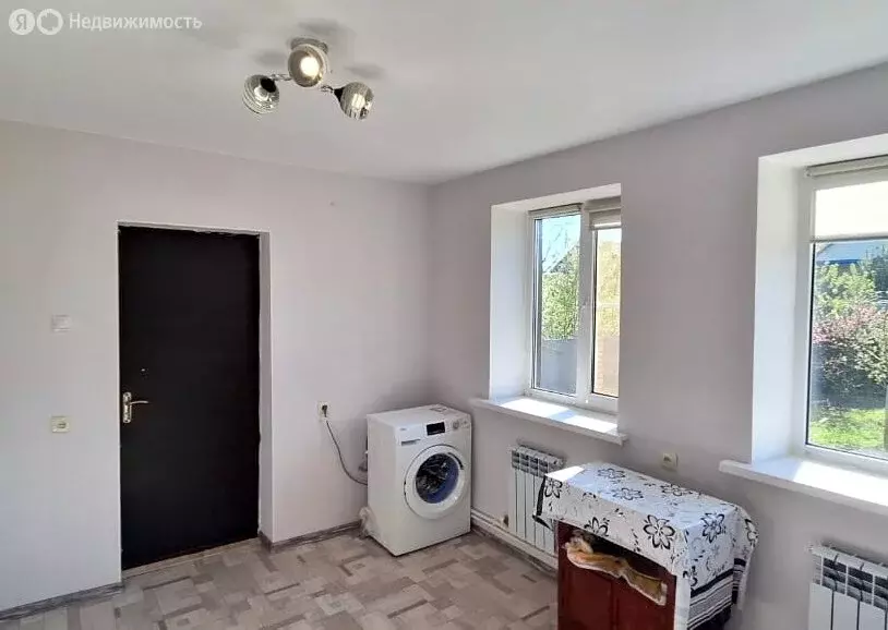 Дом в Волгоград, микрорайон Жилгородок, Перелазовская улица (27.2 м) - Фото 0