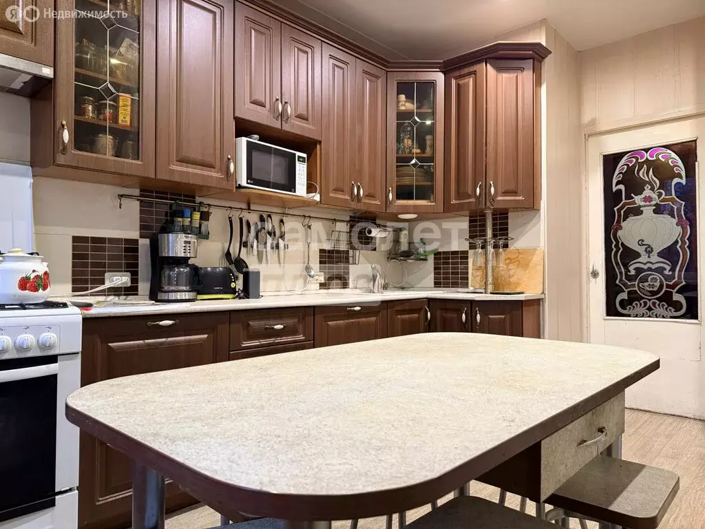 4-комнатная квартира: Киров, улица Защитников Отечества, 109 (108.2 м) - Фото 1