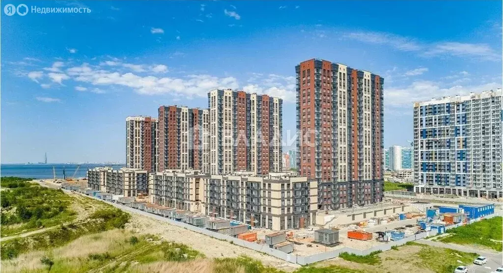 3-комнатная квартира: Санкт-Петербург, проспект Героев, 35 (79.1 м) - Фото 1