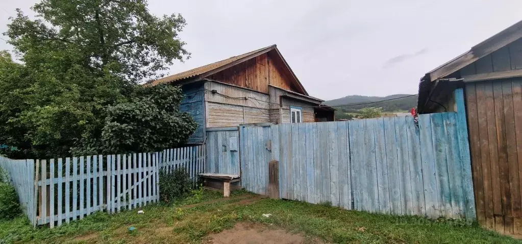 Дом в Иркутская область, Ольхонский район, с. Еланцы ул. 60 лет ... - Фото 0