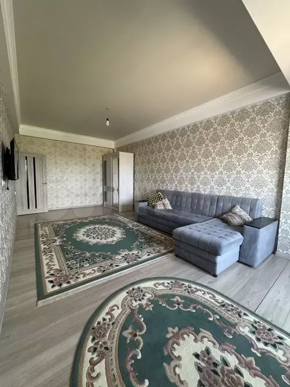 2-к. квартира, 70 м, 6/12 эт. - Фото 0