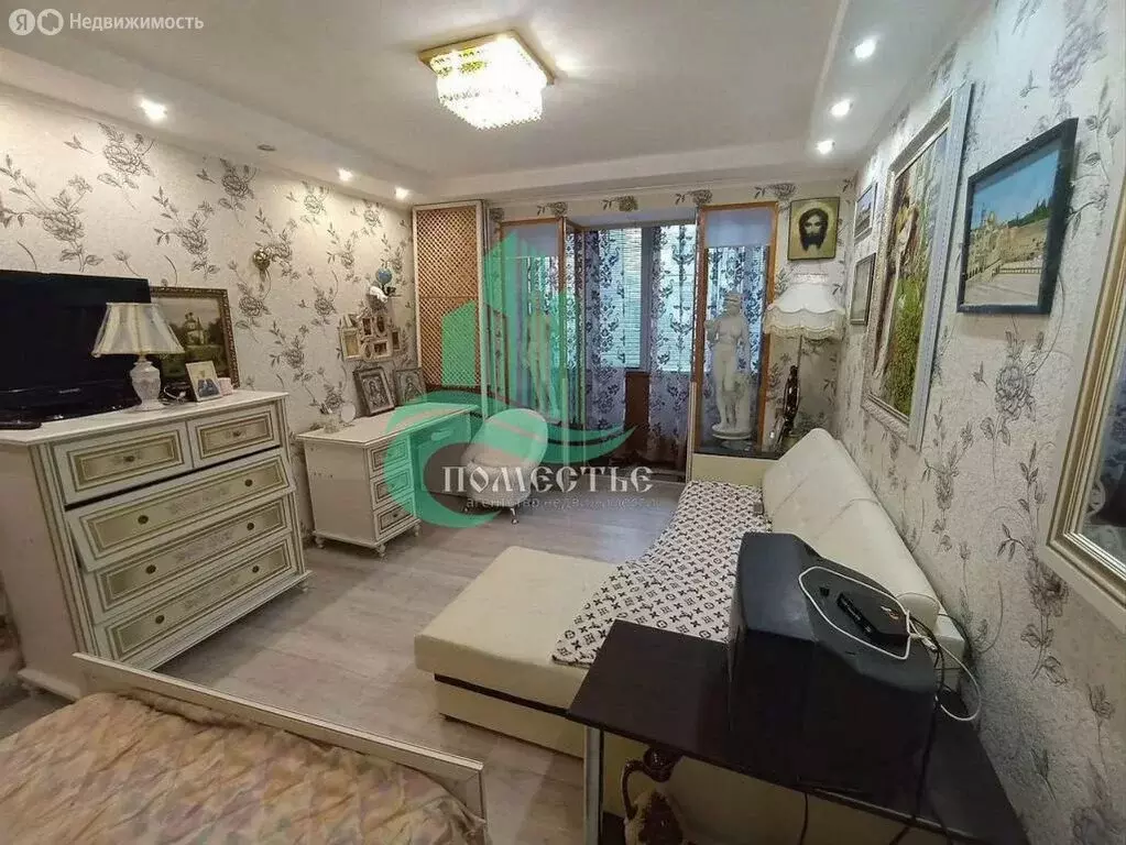 3-комнатная квартира: Феодосия, улица Челнокова, 80 (69 м) - Фото 1