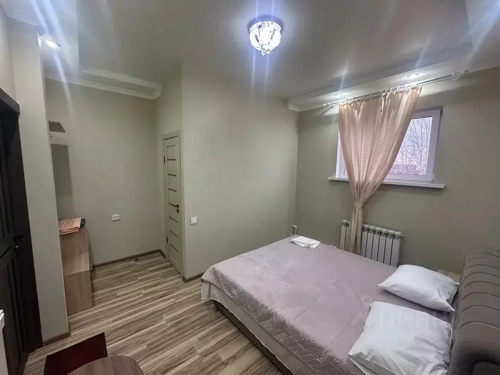 Комната Новосибирская область, Новосибирск ул. Панфиловцев, 60А - Фото 1