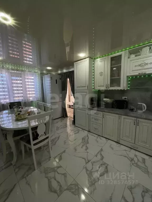 Дом в Ингушетия, Назрановский район, с. Экажево ул. Муталиева (240 м) - Фото 1