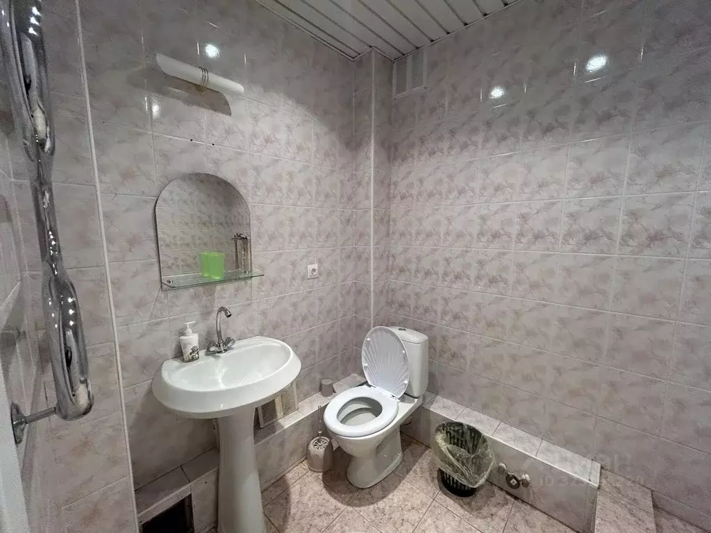 Комната Удмуртия, Ижевск Авиационная ул., 1А (20.0 м) - Фото 2