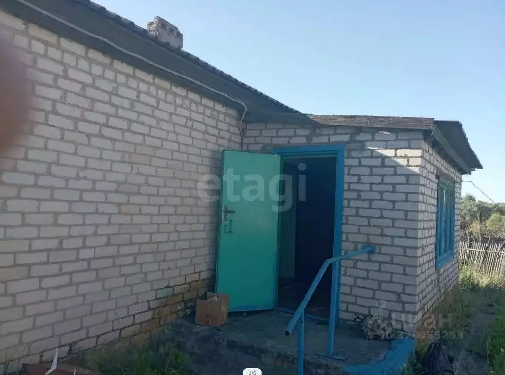 Дом в Саратовская область, Балашовский район, Пинеровское ... - Фото 1