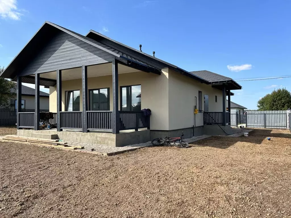 Дом в Калужская область, Жуковский муниципальный округ, Истье с/пос  ... - Фото 1