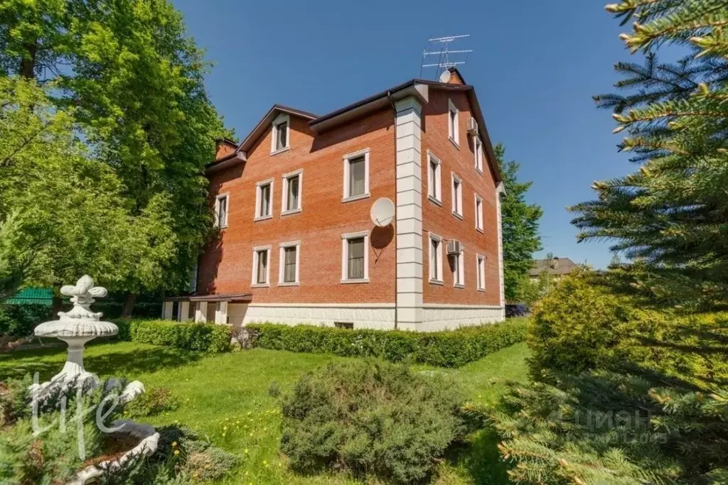 Дом в Москва пос. Абабурово, ул. Ломоносова (770 м) - Фото 1