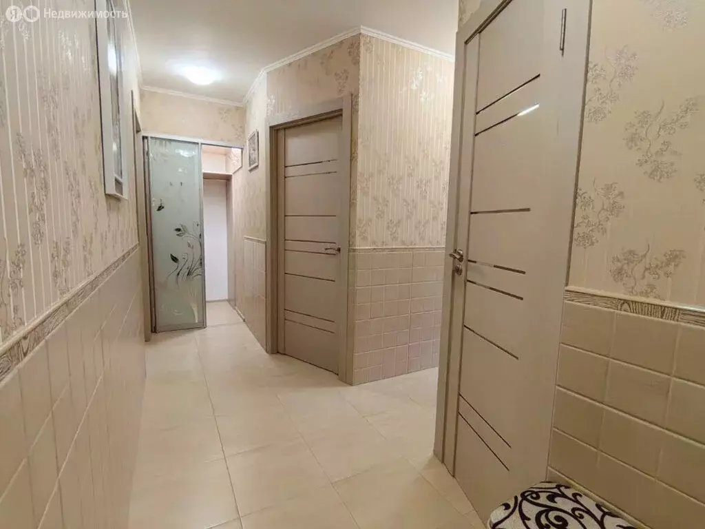 2-комнатная квартира: Алушта, улица 50 лет Октября, 14 (45.1 м) - Фото 0