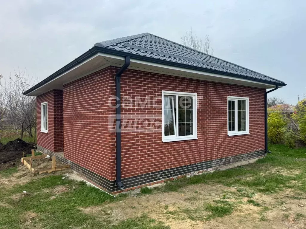 Дом в Краснодарский край, Кореновский район, Платнировское с/пос, ... - Фото 1