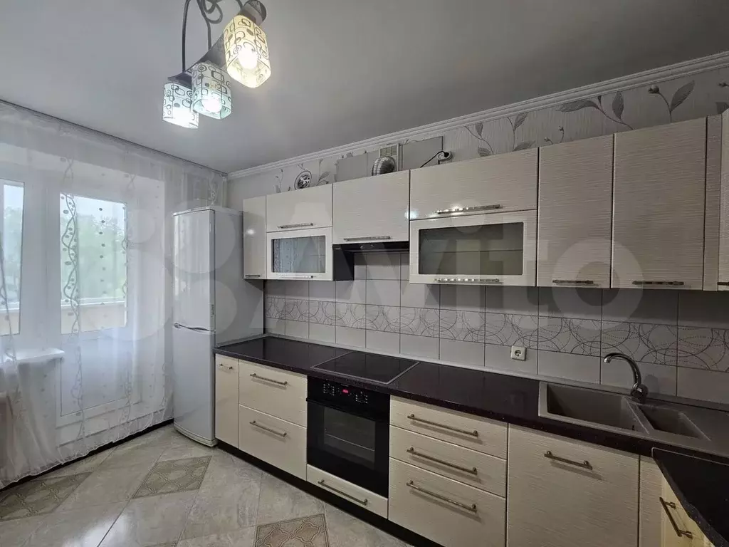 1-к. квартира, 40 м, 3/10 эт. - Фото 0