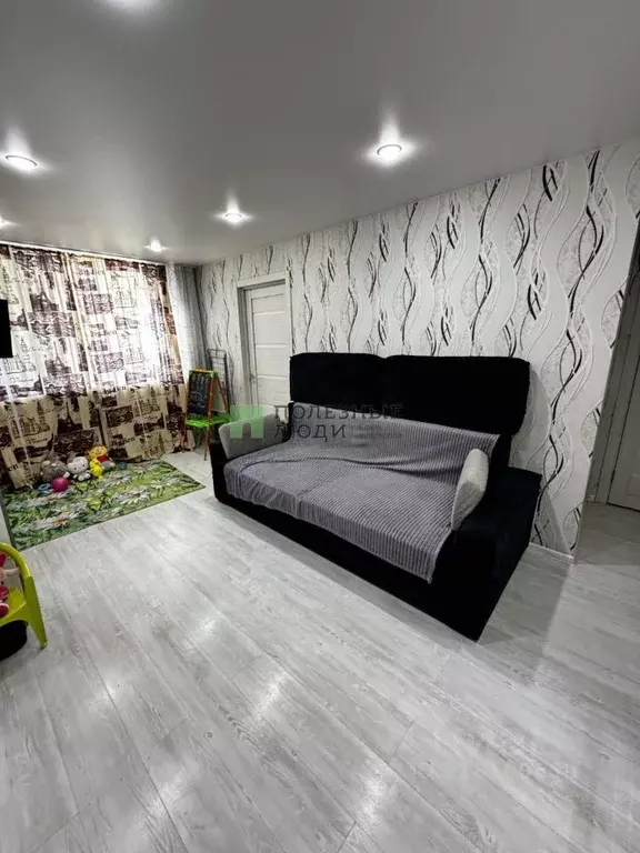 3-к кв. Кировская область, Киров ул. Азина, 80 (56.6 м) - Фото 0
