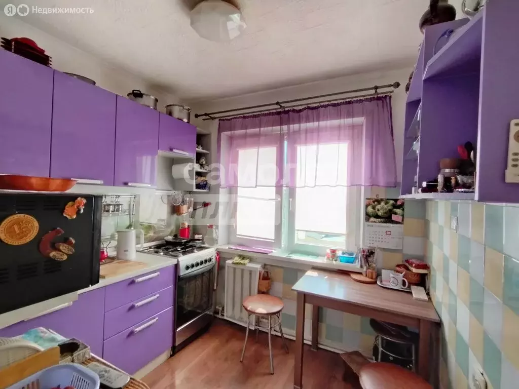 3-комнатная квартира: Великий Новгород, Завокзальный район, ... - Фото 1