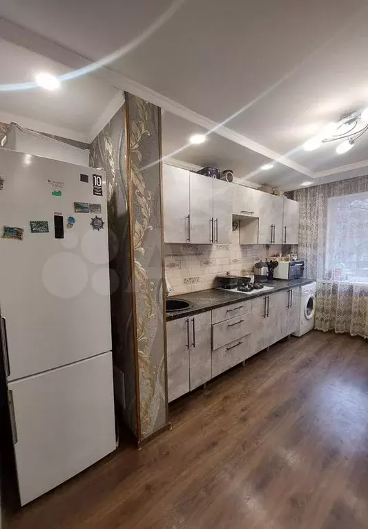 3-к. квартира, 65 м, 4/9 эт. - Фото 0