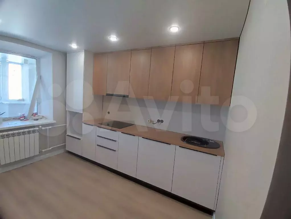 10 и более-к. квартира, 38 м, 13/14 эт. - Фото 1