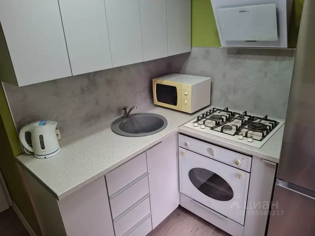 2-к кв. Татарстан, Казань ул. Космонавтов, 11а (42.2 м) - Фото 2