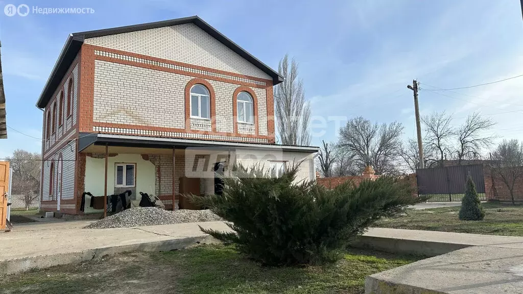 Дом в посёлок Верхний Бузан, улица Чехова, 36 (217.5 м) - Фото 1