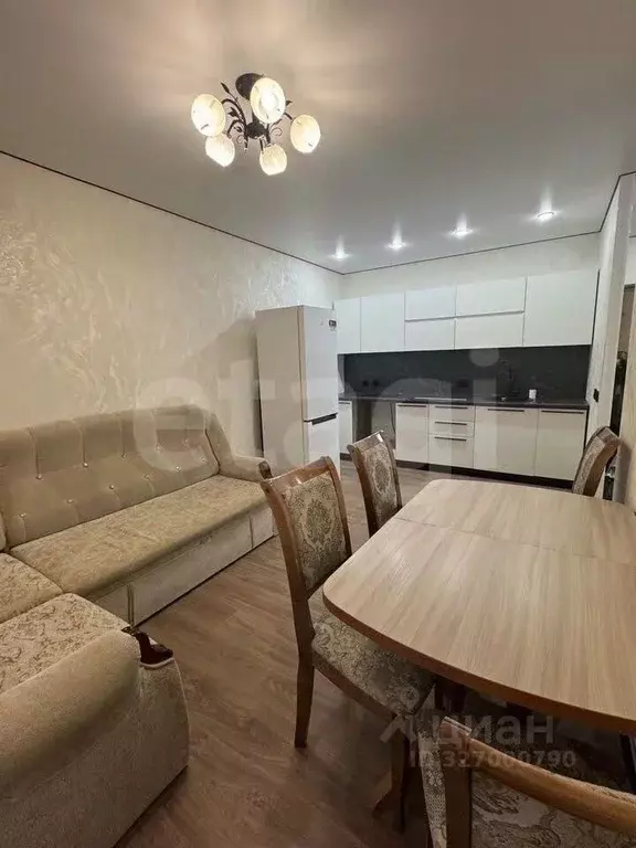 3-к кв. Удмуртия, Ижевск ул. 10 лет Октября, 75/1 (63.4 м) - Фото 1