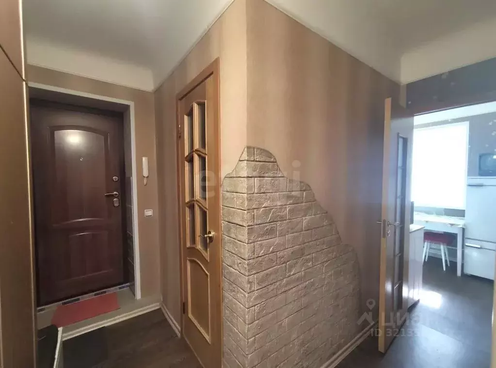 2-к кв. Псковская область, Псков ул. Труда, 5 (43.8 м) - Фото 2