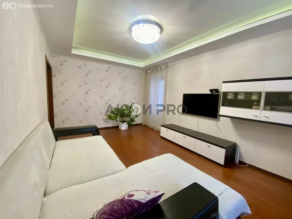 3-комнатная квартира: Сыктывкар, улица Жакова, 6 (65 м) - Фото 1