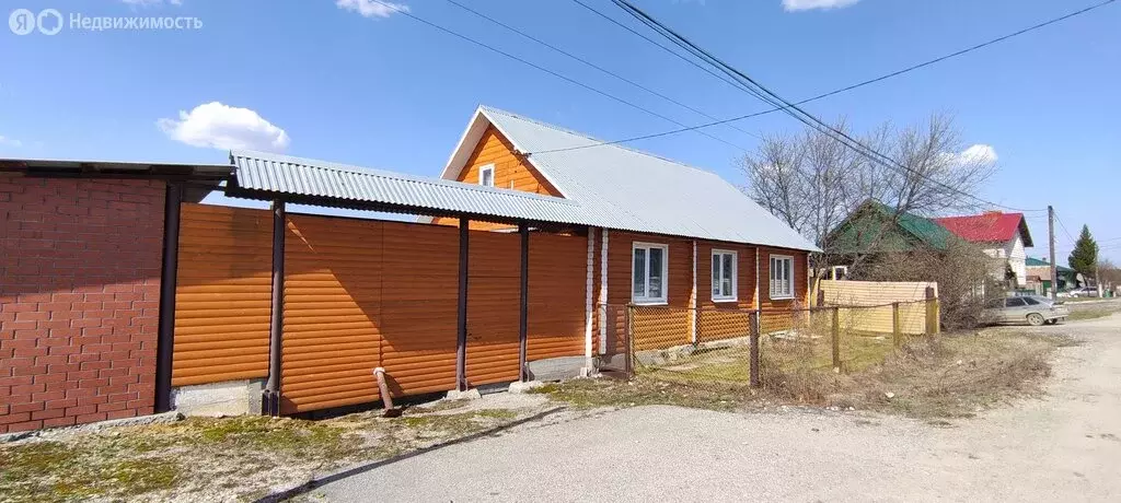 Дом в посёлок Сарапулка, улица Ленина, 127 (120 м) - Фото 1