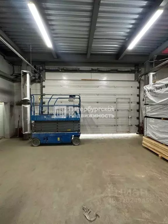 Помещение свободного назначения в Санкт-Петербург ул. Оптиков, 4 (990 ... - Фото 1