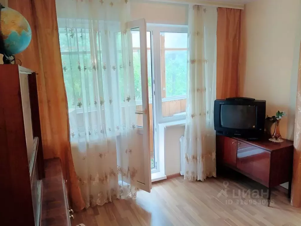 2-к кв. Псковская область, Псков Гражданская ул., 11Б (44.4 м) - Фото 0