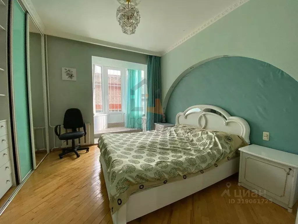 2-к кв. Кировская область, Киров ул. Молодой Гвардии, 30 (60.0 м) - Фото 0