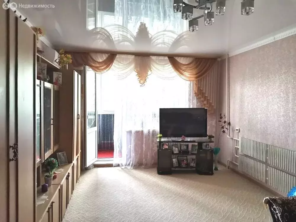 4-комнатная квартира: Будённовск, 8-й микрорайон, 10 (81.5 м) - Фото 1