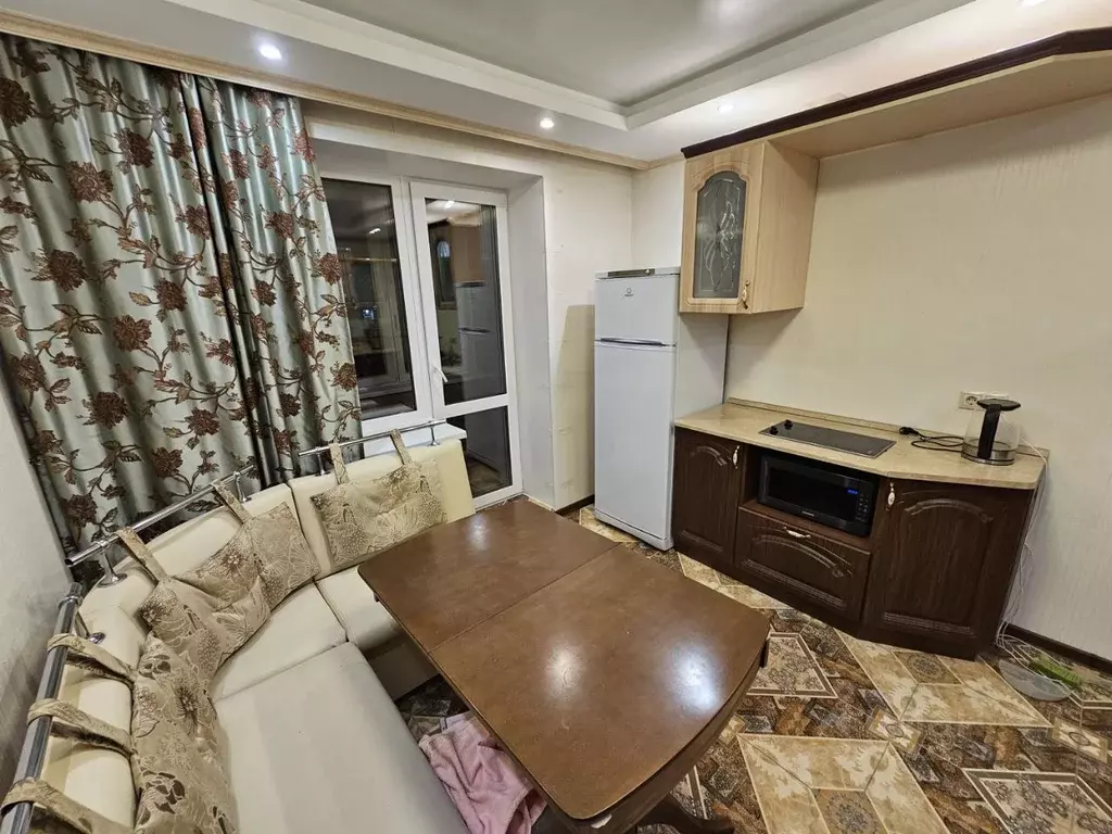 1-к кв. Омская область, Омск Пригородная ул., 23 (40.0 м) - Фото 2