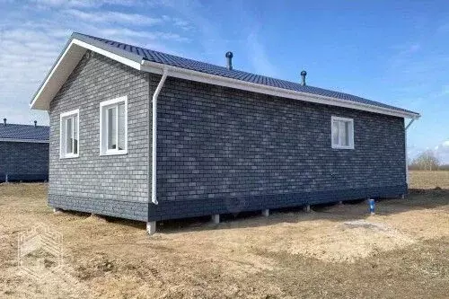 Дом в Новгородская область, Новгородский район, Ракомское с/пос, д. ... - Фото 1
