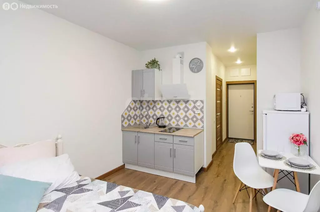 Квартира-студия: Тюмень, Алматинская улица, 6 (19.2 м) - Фото 1