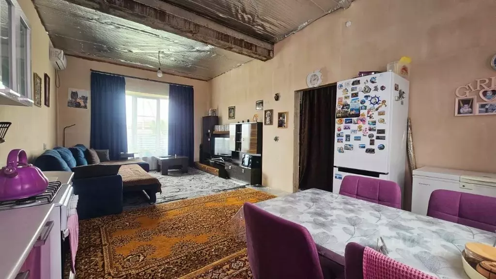 Дом в Астраханская область, Икрянинский район, Ильинка рп Молодежная ... - Фото 1