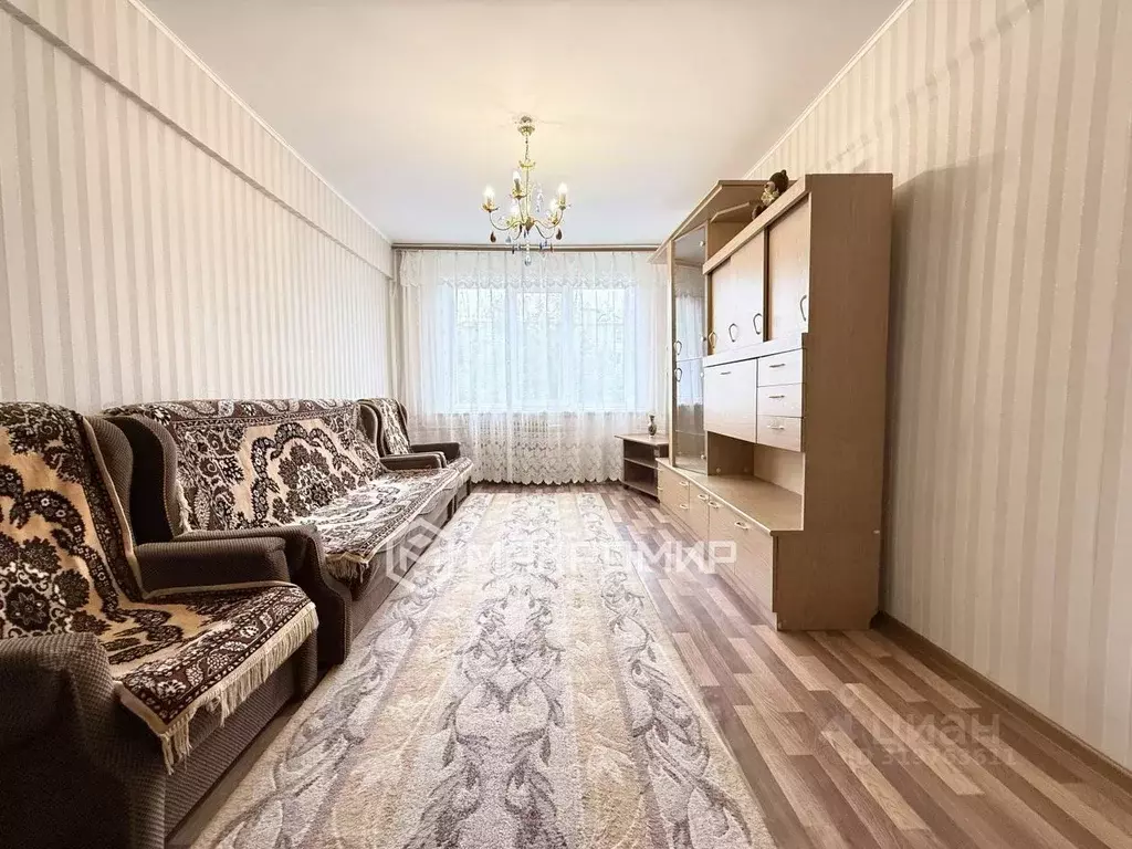 2-к кв. Брянская область, Брянск ул. Ромашина, 33к1 (53.0 м) - Фото 1