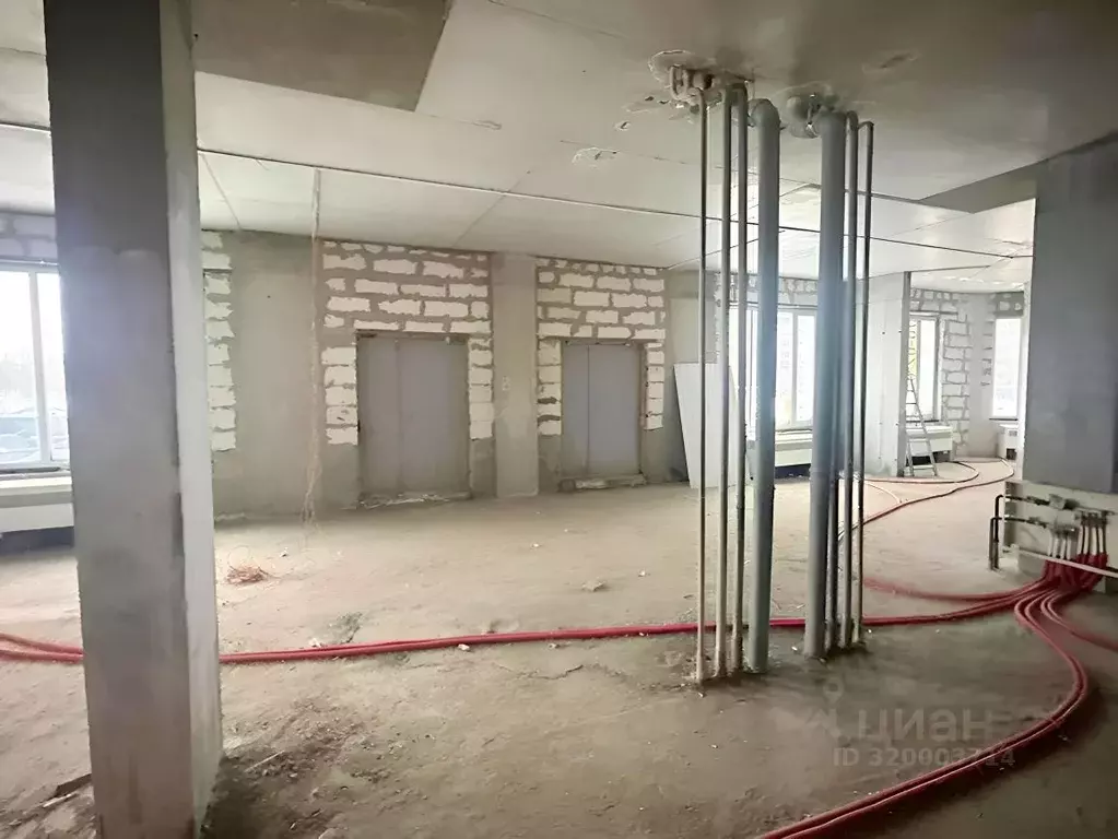Помещение свободного назначения в Ханты-Мансийский АО, Сургут ул. ... - Фото 0