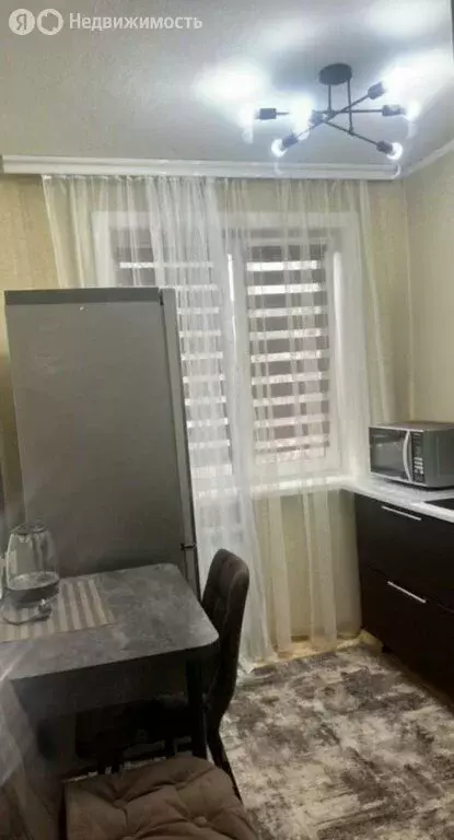 3-комнатная квартира: Южно-Сахалинск, улица Чехова, 72 (60.6 м) - Фото 1