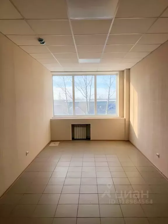 Помещение свободного назначения в Омская область, Омск ул. Ивана ... - Фото 2