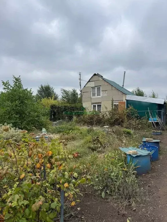 Дом в Саратовская область, Балаковский район, Быково-Отрогское ... - Фото 1